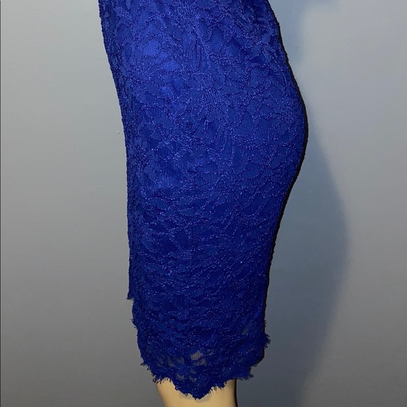 Blue lace dress - Picture 3 of 6